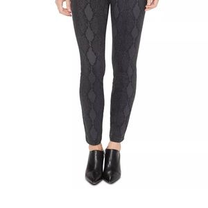 EUC NYDJ WOMANS SKINNY JEANS